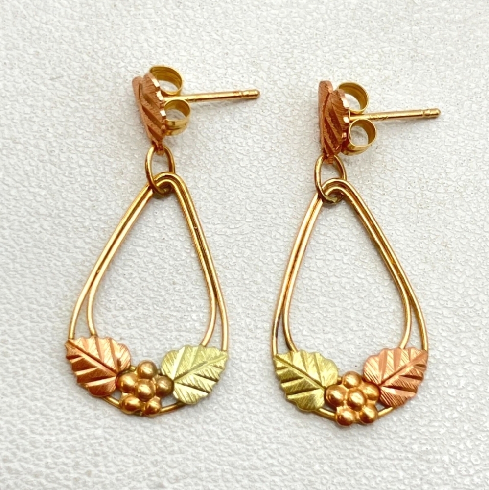 Vintage Gold Drop Leaf Earrings